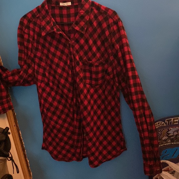 Red and black flannel - Picture 3 of 4